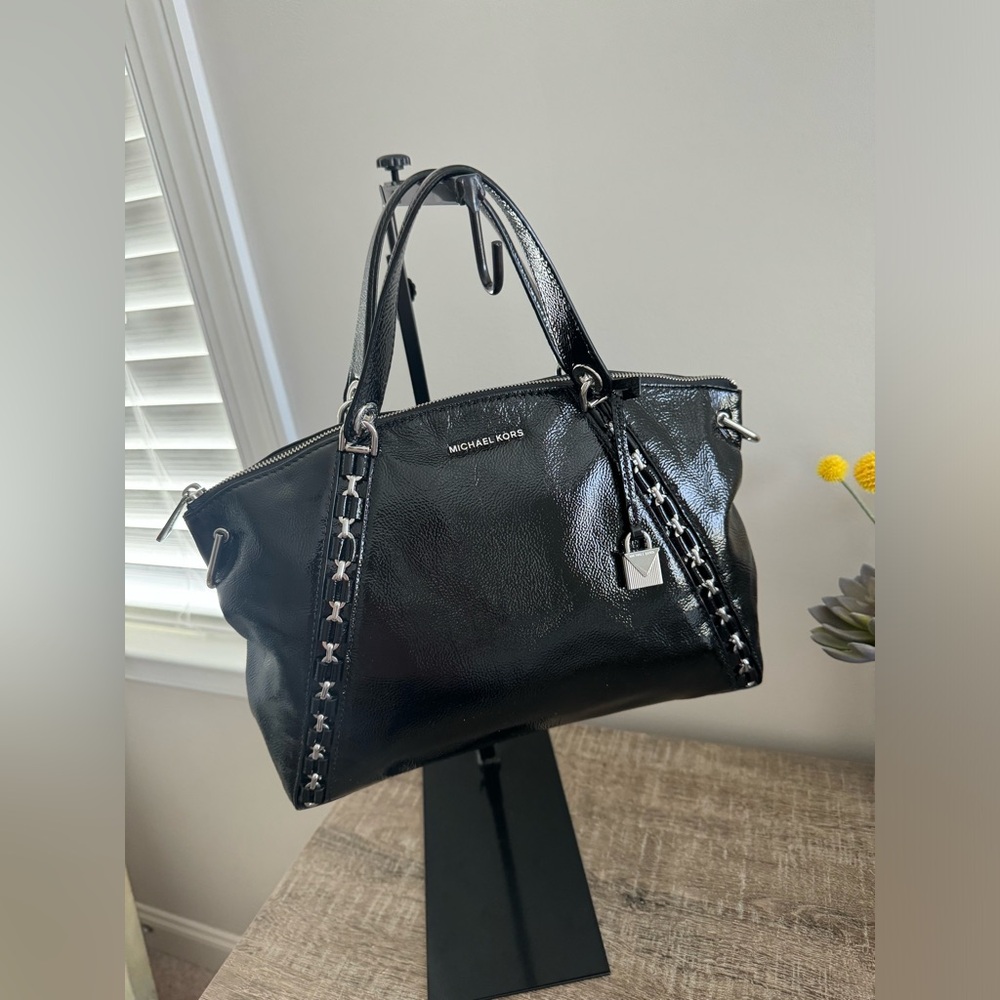 NWT Rare MICHAEL KORS Sadie MK 100% Patent  LEATHER Handbag BLACK Authentic